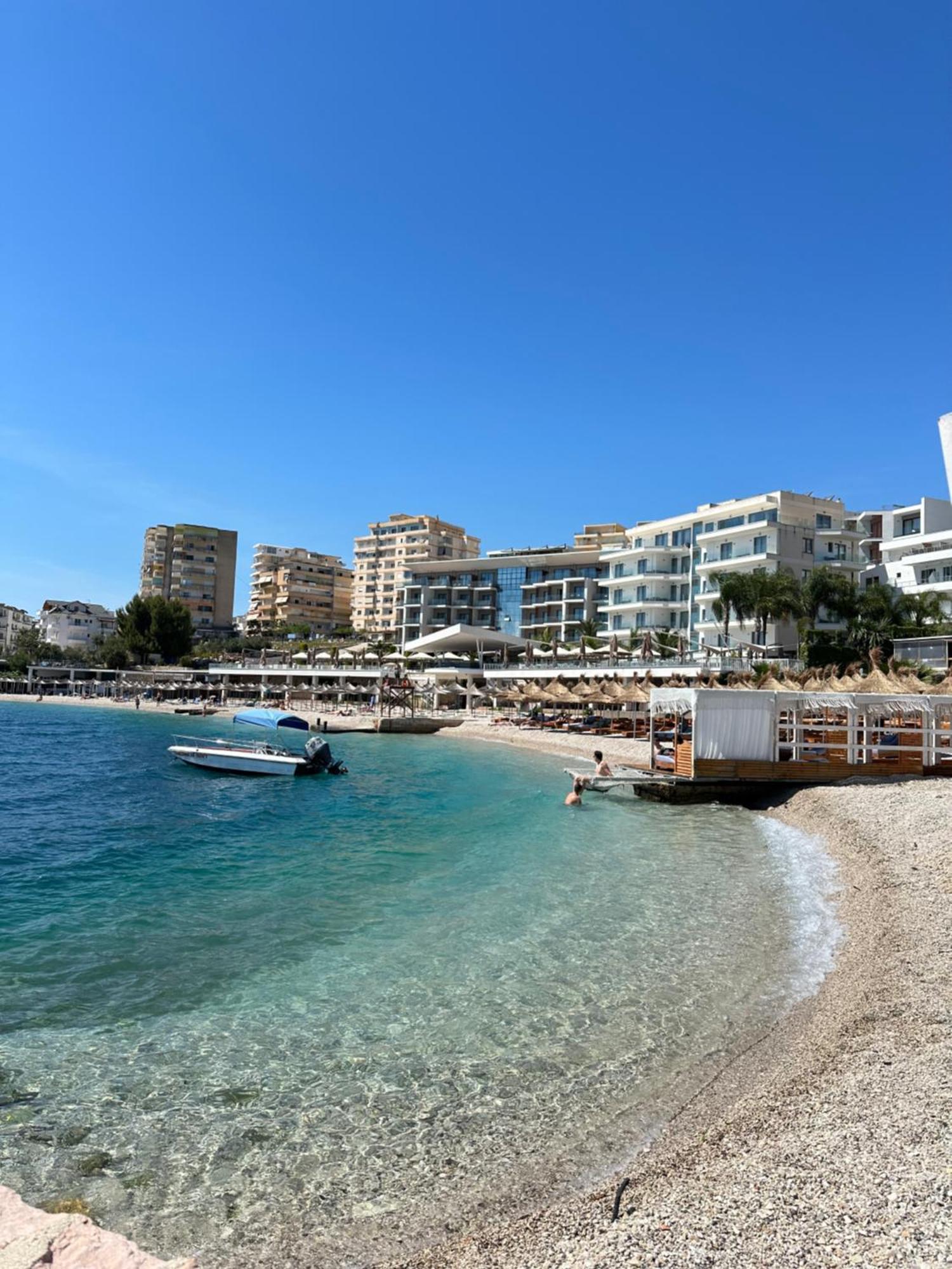 Boho Coastal Retreat Apartamento Sarandë Exterior foto